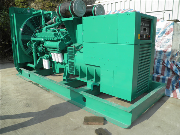 繁昌发电车出租-柴油发电机散热器怎样散热